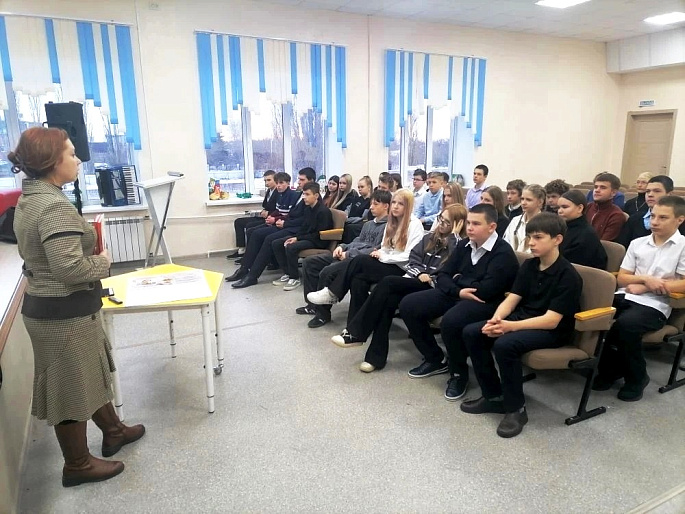 Липецкая союзница рассказала школьникам о Валентине Гризодубовой