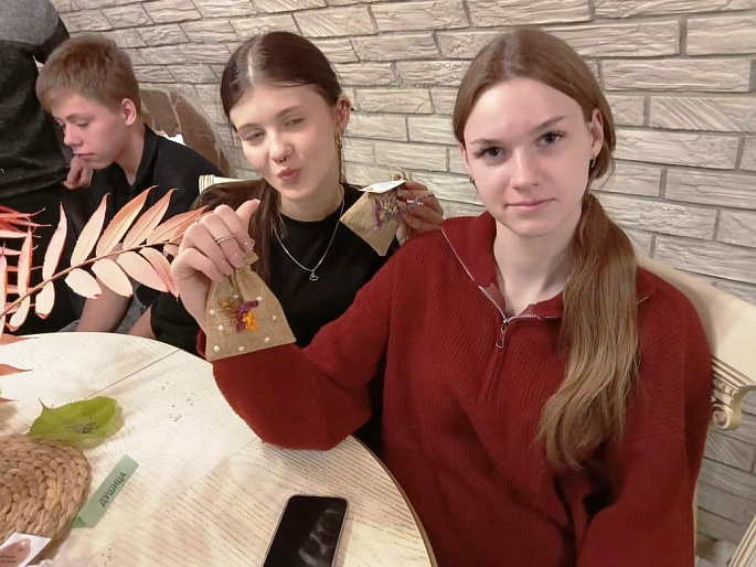 «Ароматы вдохновения». Активистка Усманского женсовета провела мастер-класс для будущих медиков