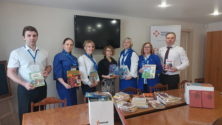 Союз женщин Коми собрал книги для сгоревшей сельской библиотеки