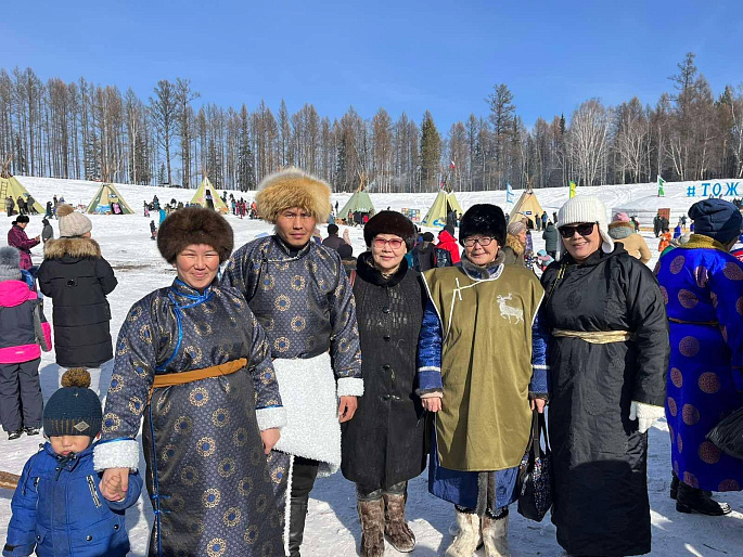 Союз женщин Тывы помог семье погорельцев