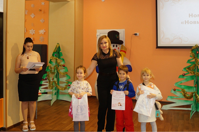 В Кургане прошел ежегодный фестиваль поздравлений «Любимой мамуле»