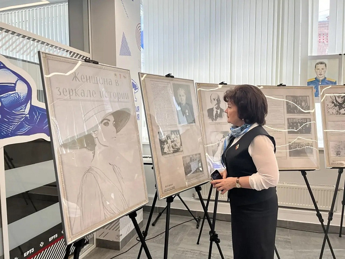 Алсу Айзатуллина выступила на открытии выставки «Женщины в зеркале истории»