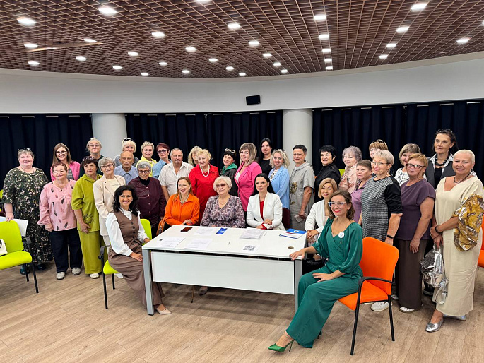 "Всегда первые: как женщины России изменили историю"  - вдохновляющая встреча в Луганске