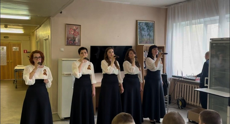 Жуковские артистки выступили в госпитале