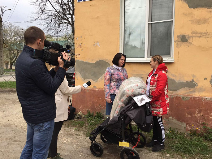 Ольга Чистякова помогла семье приобрести коляску для особенного ребенка