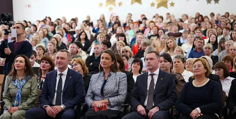 В Саратовской области прошел форум Союза женщин России «Большой женсовет»