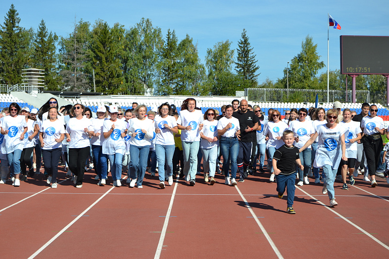 Команда Союза женщин Чувашии стала самой многочисленной на фестивале спорта прессы