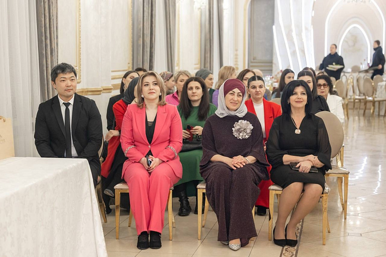 Марина Борлакова выступила на заседании круглого стола «Развитие женского предпринимательства»