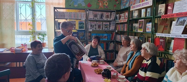 Нововалександровский женсовет организовал поэтическую встречу в Университете третьего возраста