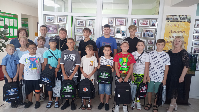 В Труновском районе детям организовали праздник «Здравствуй, школа!»