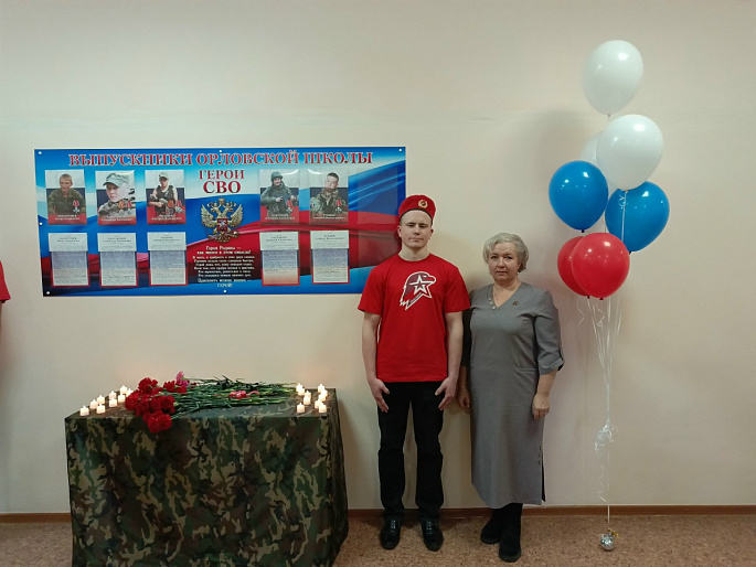 Юлия Ткачёва открыла мемориальную доску выпускникам сельской школы- Героям СВО