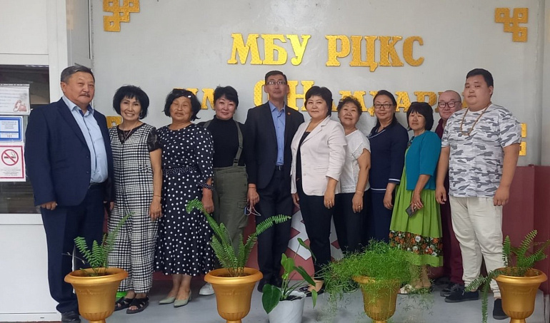 Активистки Тувы ведут работу по предупреждению социального неблагополучия женщин в Республике