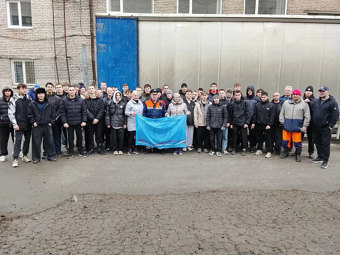 Алтайское краевое отделение СЖР отправило 20-ти тонную фуру на СВО к дню Победы