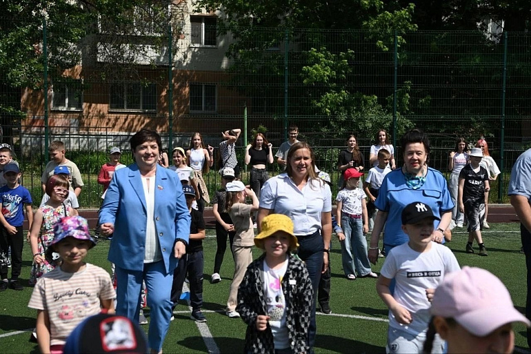 Лидер женщин Белогорья дала старт проекту "Дворовой тренер"