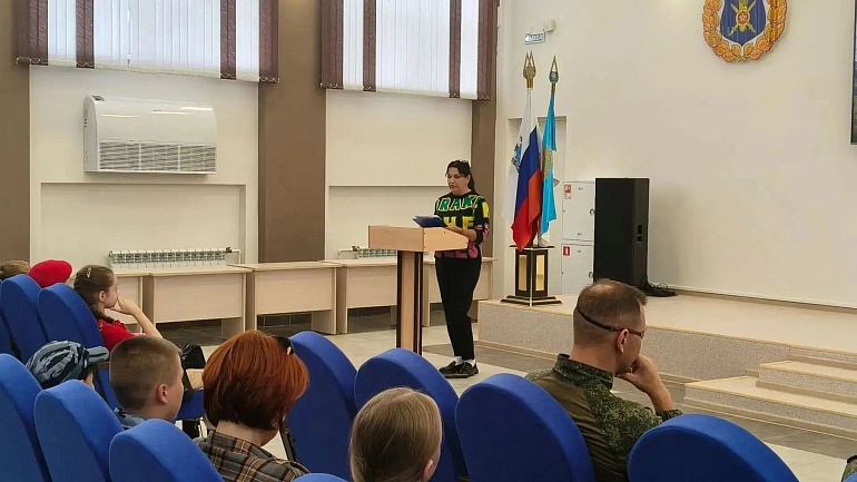 В ЗАТО Светлый детям рассказали о признаках пропаганды неонацизма в интернете