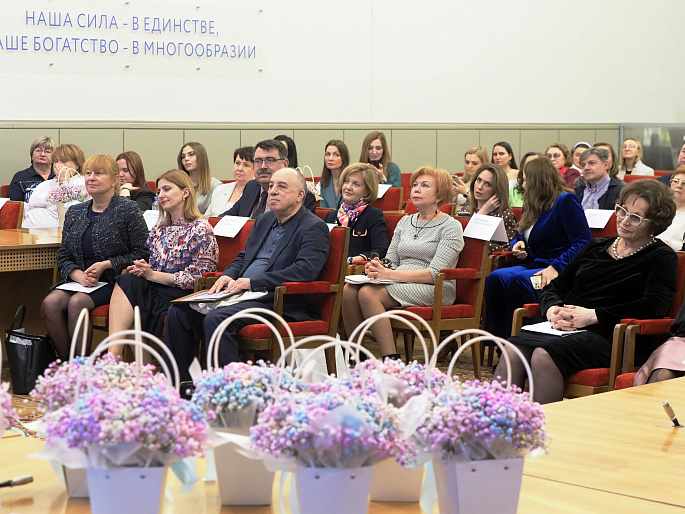 Телеканал "Моховая, 9" о церемонии награждения победителей конкурса «Имя ей – Женщина!»-2022