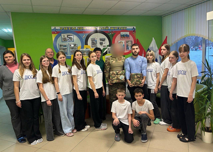 Суворовский женсовет организовал встречу юных спортсменов с участниками СВО