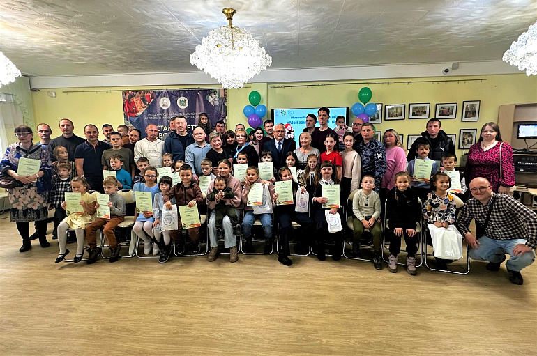 В Томске наградили участников конкурса "Мой замечательный папа"