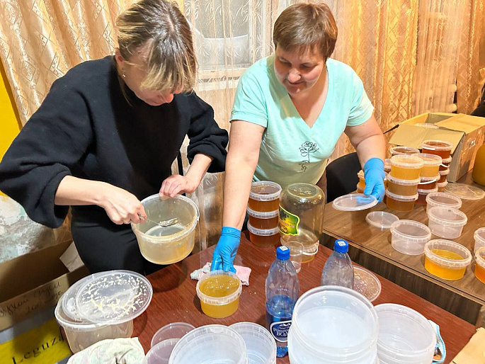 Забайкальские союзницы отправили на передовую «медовый привет»