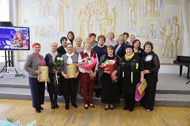 На фестивале «Рязанские мадонны» женщинам вручили федеральные и региональные награды