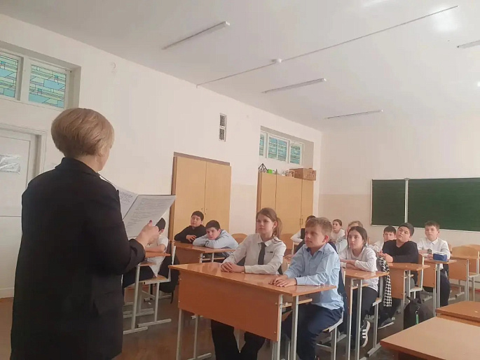 Учащимся кисловодского лицея рассказали о вкладе женщин в Великую Победу
