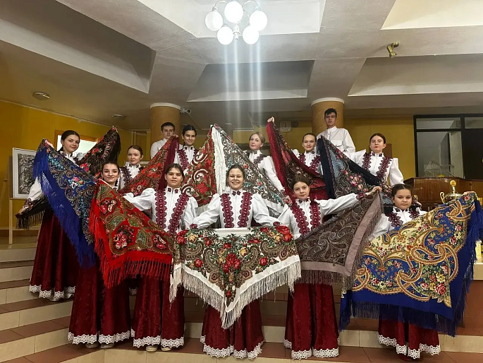 «Плат узорный» - красивая акция Новошахтинского женсовета