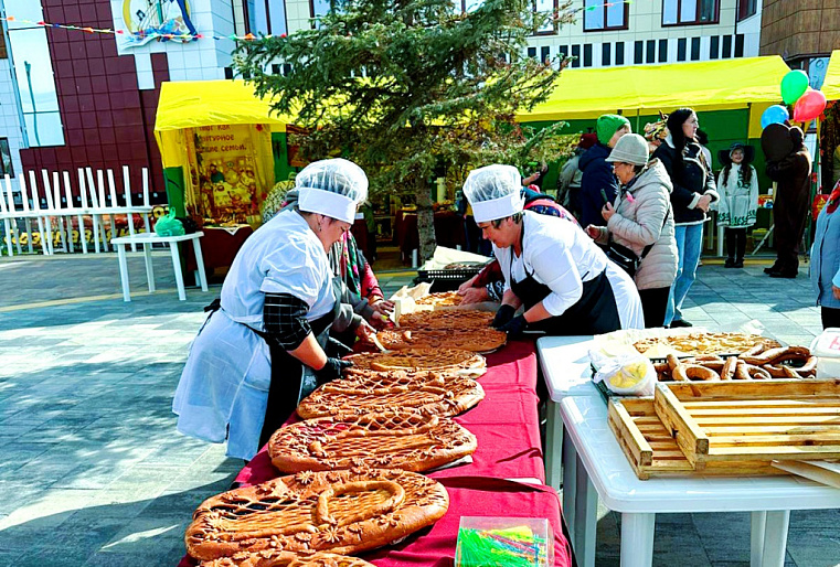 Совет женщин Черепановского района устроил традиционный Праздник пирога